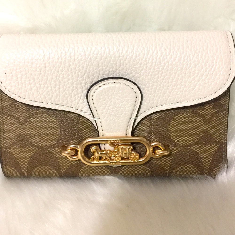 Coach Jade Medium Envelope Wallet - Picture 12 of 13